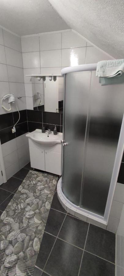 Apartment Gradina Korenica Kültér fotó