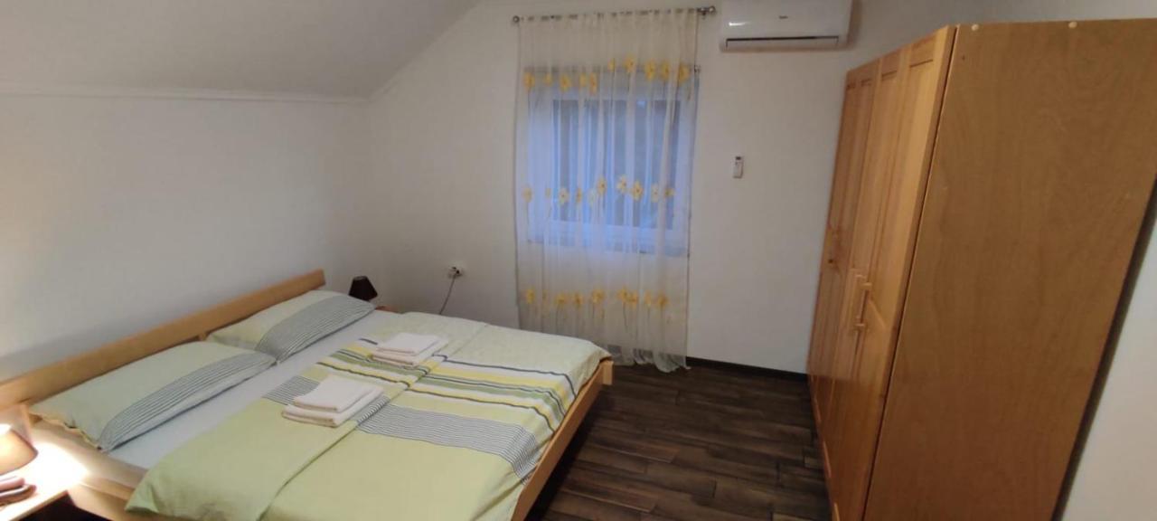 Apartment Gradina Korenica Kültér fotó